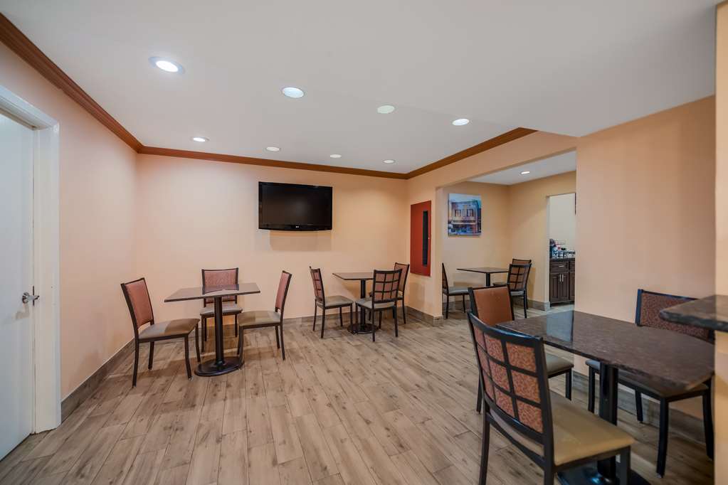 SureStay Hotel by Best Western Mt Pleasant - photo 7