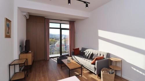 Super Stylish 1BR Apartment Near Fabrica