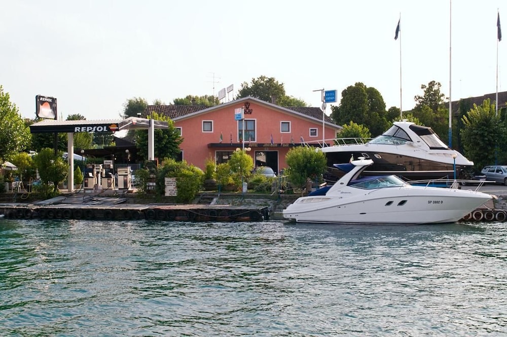 Johnson in Peschiera Del Garda, Italy