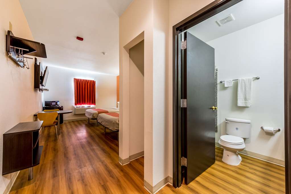 Motel 6 Jourdanton TX - photo 20