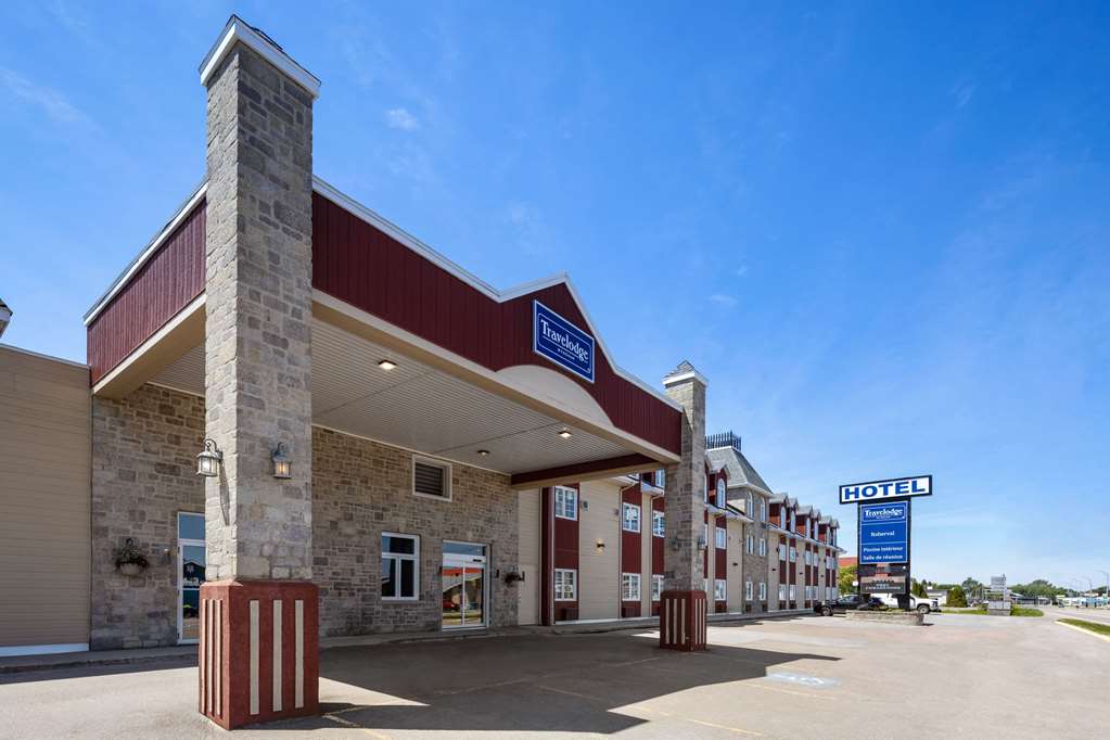 Travelodge by Wyndham Roberval — hotel near Roberval Airport