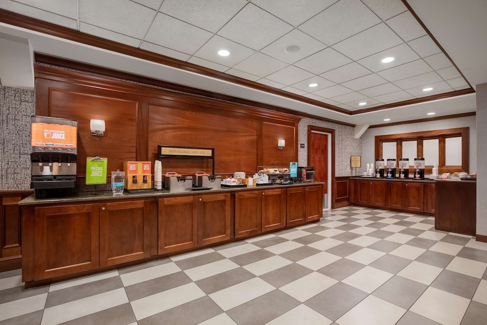 Hampton Inn Long Island Brookhaven - photo 37