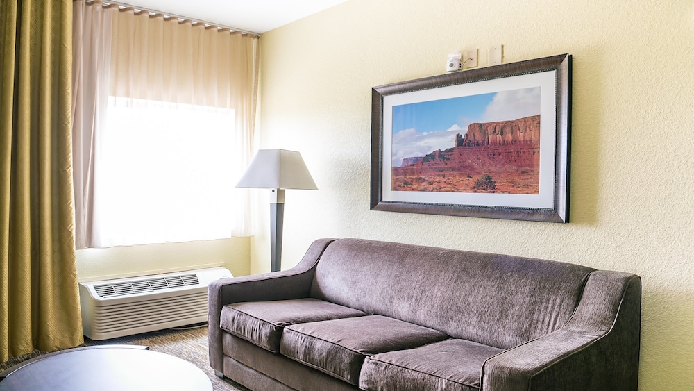Candlewood Suites Bay City by IHG - photo 24