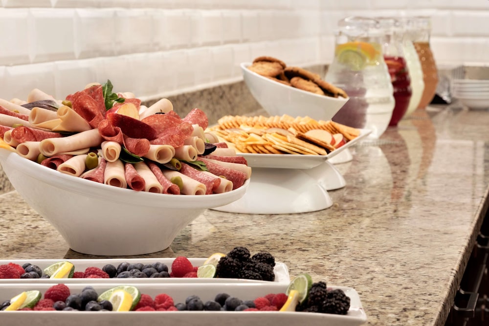 Homewood Suites Toledo Maumee - photo 37