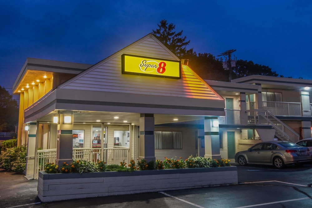 Super 8 By Wyndham W Yarmouth Hyannis Cape Cod - photo 6