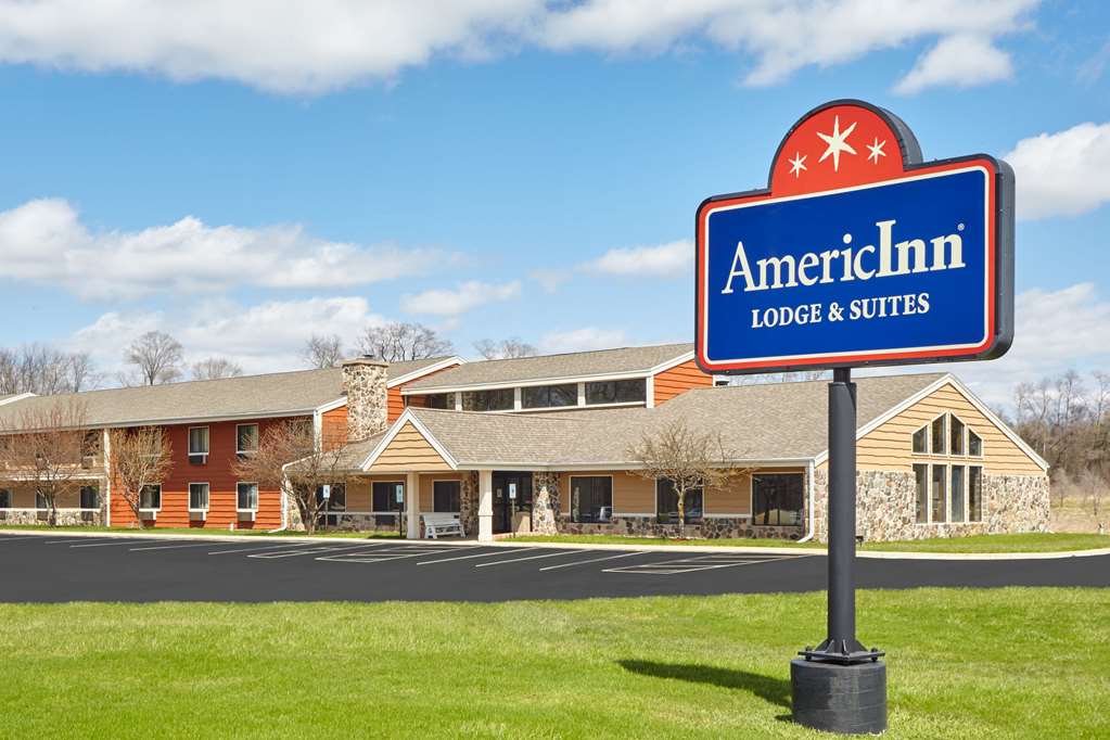 AmericInn by Wyndham Burlington - photo 2