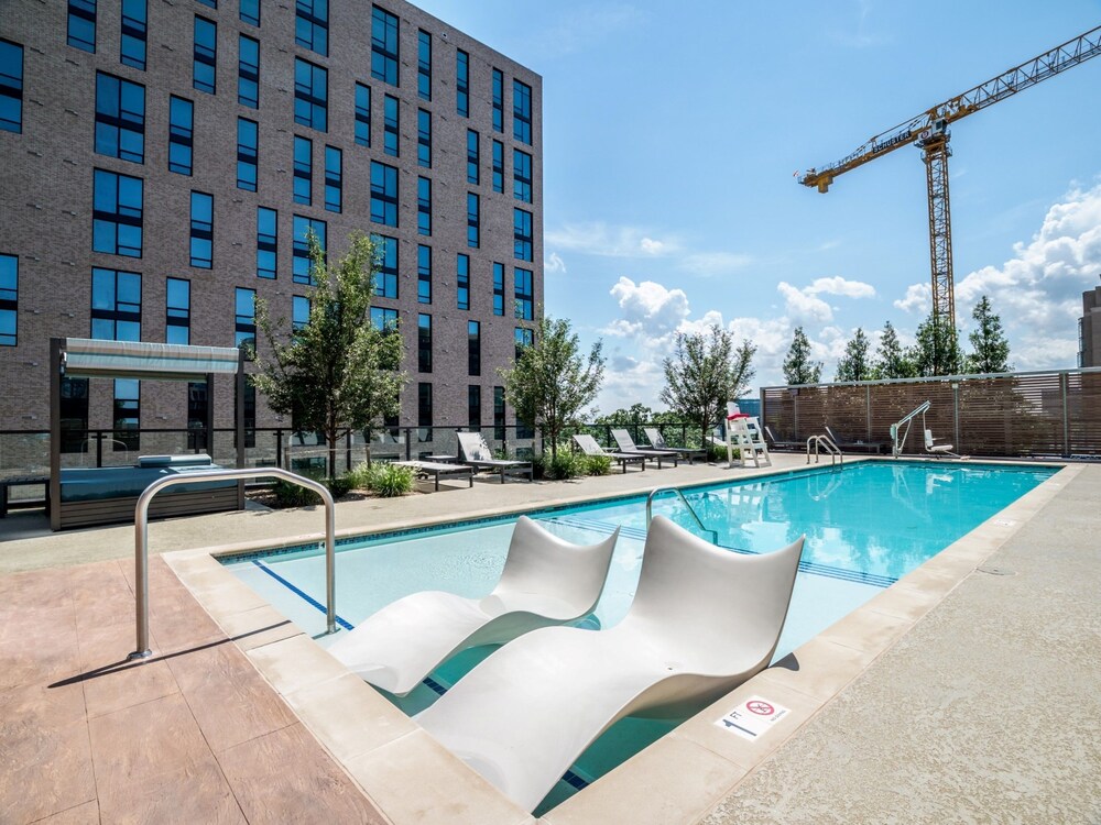 Global Luxury Suites at Reston Town Center - photo 85