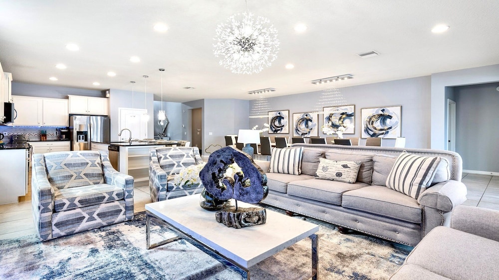 Family friendly Oasis With Game Room & Pool - photo 18
