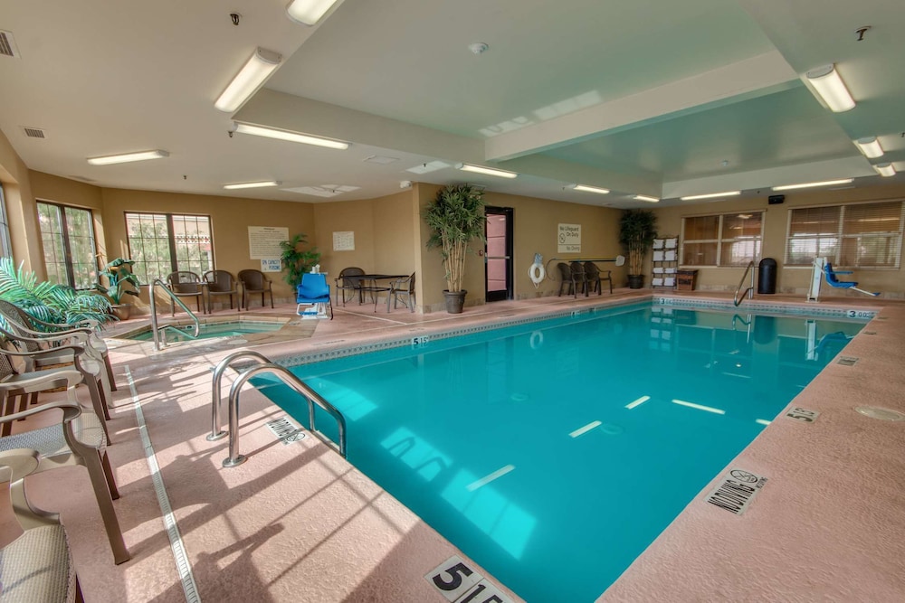 Hampton Inn & Suites Las Cruces I 25 - photo 20