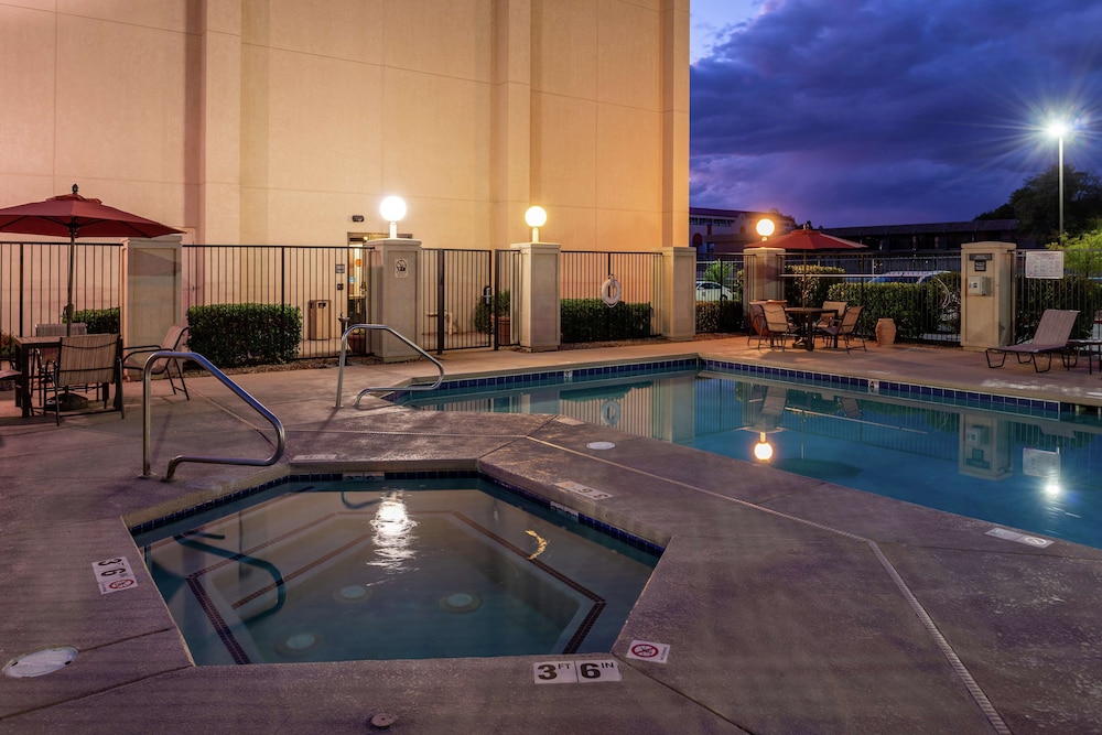 Hampton Inn Albuquerque University Midtown - photo 35