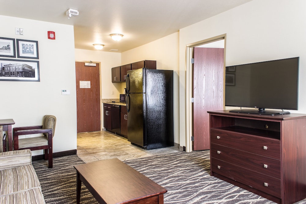 Cobblestone Hotel & Suites Chippewa Falls - photo 34