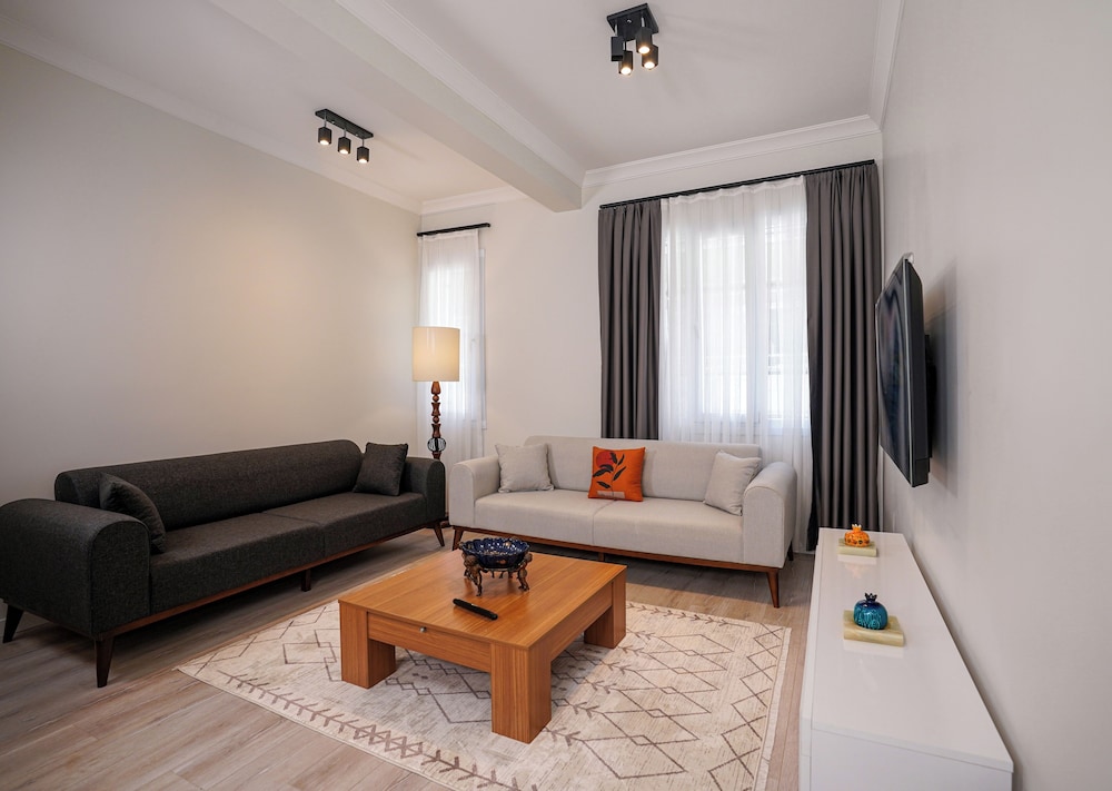 Merkuri Apart — 4-Star Luxury Hotel in Istanbul, Turkey