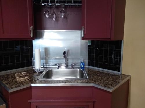 Southern Comfort Suites - photo 19