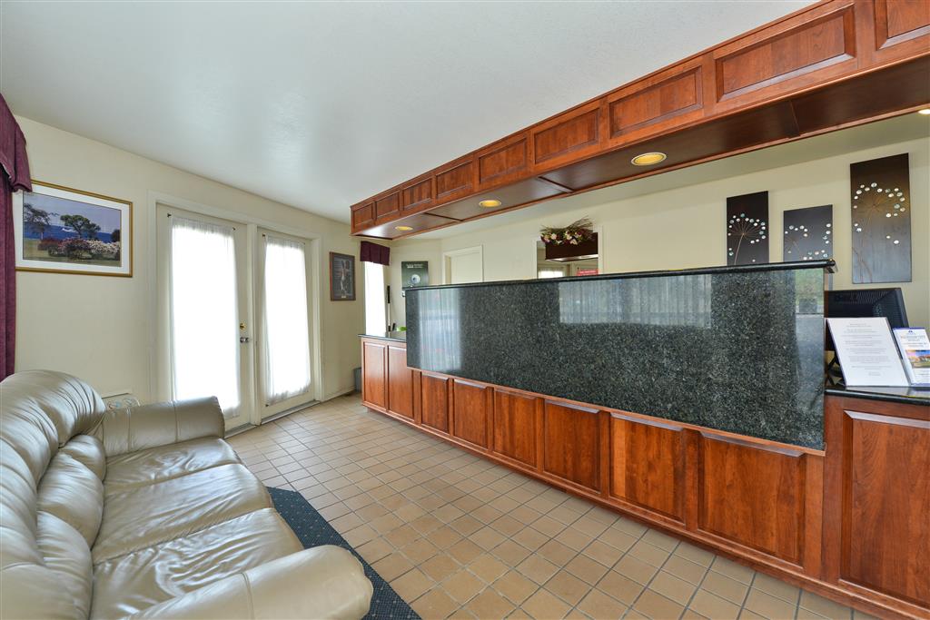 Americas Best Value Inn Mackinaw City - photo 3