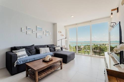 Blue Nest Beachfront Apartment By Casa Paraiso — 4-Star Luxury Hotel in Cancun, Mexico