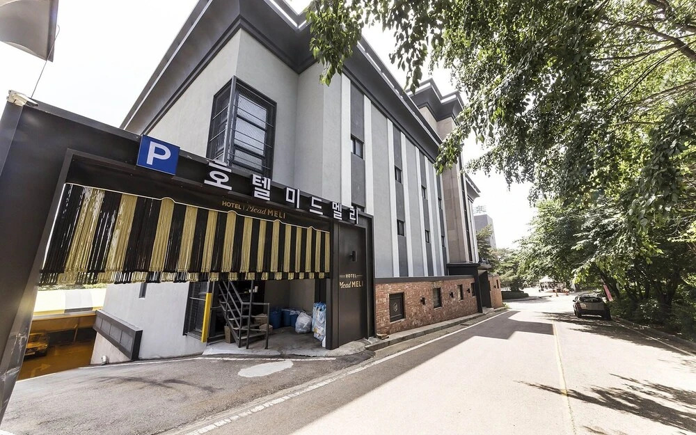 Hwaseong Mead Meli in Hwaseong-Si, South Korea