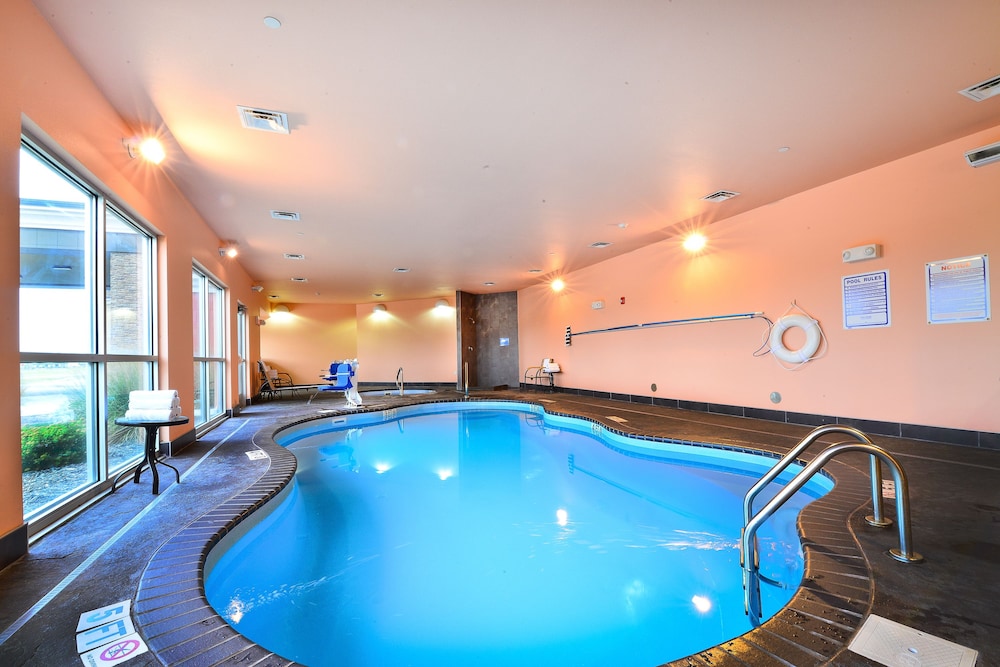 Baymont by Wyndham Grand Forks - photo 35