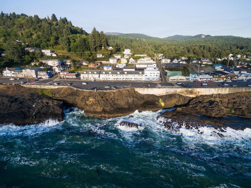 Bay Echo — 4-Star Luxury Hotel in Depoe Bay, United States