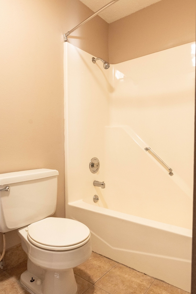 Lebo Inn - photo 9