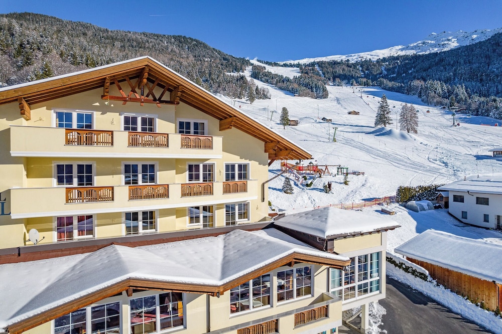 Hotel Alpen Royal.at Jerzens Pitztal Tirol Österreich — 4-Star Luxury Hotel in Jerzens, Austria