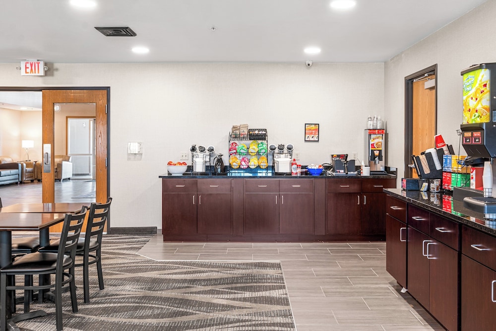 Boarders Inn & Suites Shawano - photo 50