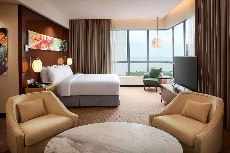 Doubletree by Hilton Melaka — 5-Star Luxury Hotel in Malacca, Malaysia
