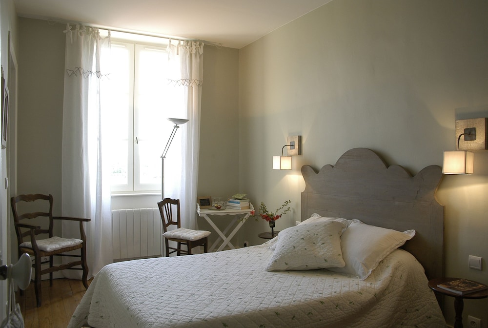 Ancienne Ecole Du Chapuy — hotel in Romans-Sur-Isere