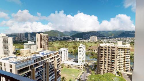 Updated 22nd Floor Waikiki Condo Free parking & WiFi Ideal for large family by Koko Resort Vacation Rentals - photo 9