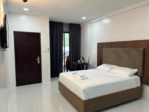Casa De Apolinar Resort — Cantilan