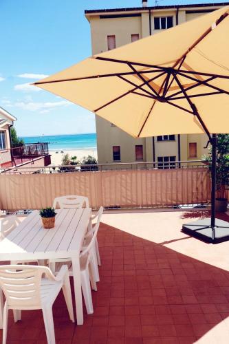 Apartment on the Beach in Roseto — 4-Star Luxury Hotel in Roseto Degli Abruzzi, Italy