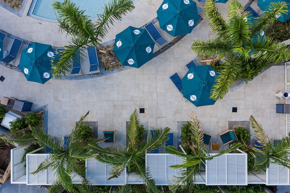 Compass Hotel by Margaritaville Anna Maria Sound - photo 18