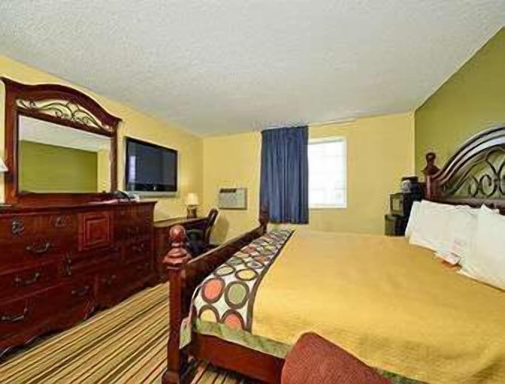 Super 8 by Wyndham Minot Airport - photo 15