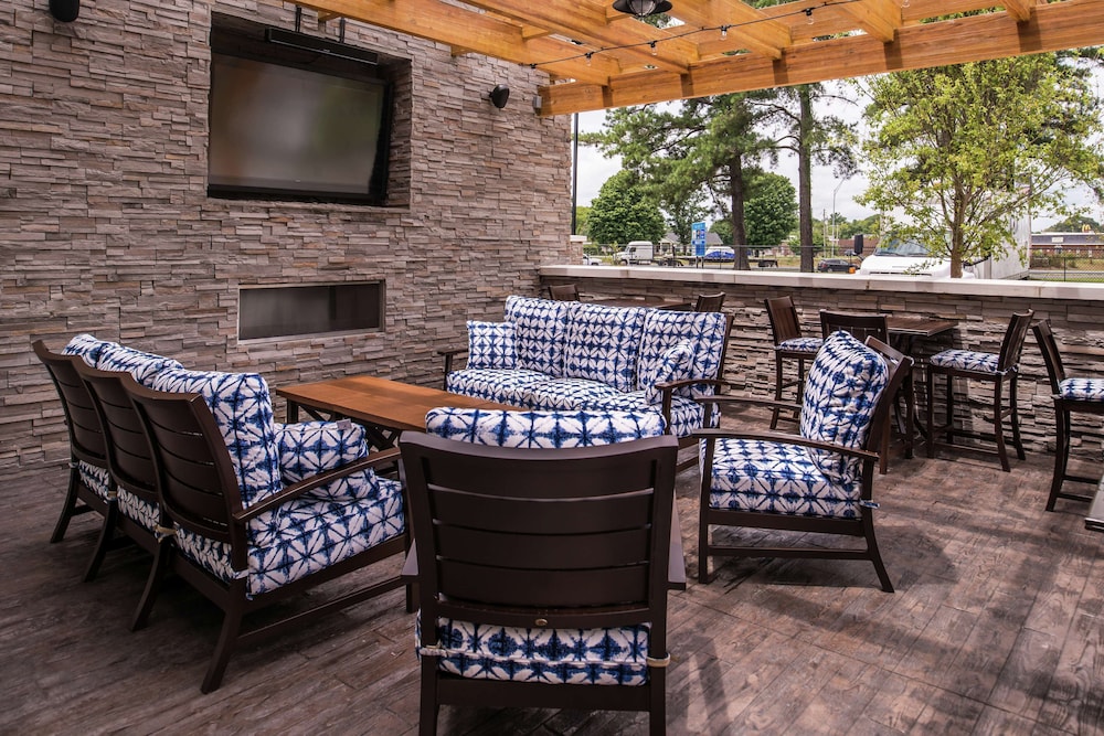 Hampton Inn Benson - photo 54