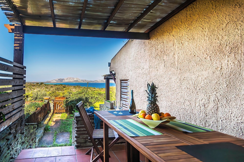 3 Le Perle Di Stintino — 4-Star Luxury Hotel in Stintino, Italy