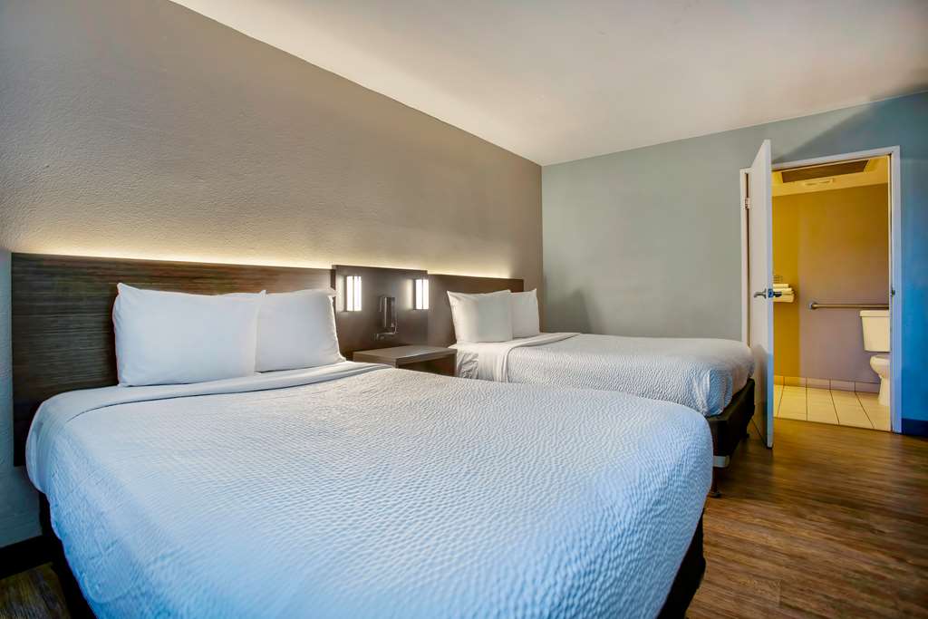 Motel 6 Kingman AZ Route 66 East - photo 8
