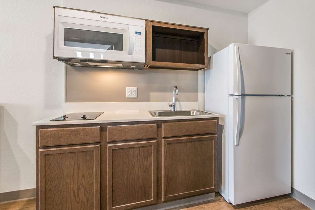 WoodSpring Suites Doral Miami Airport - photo 11