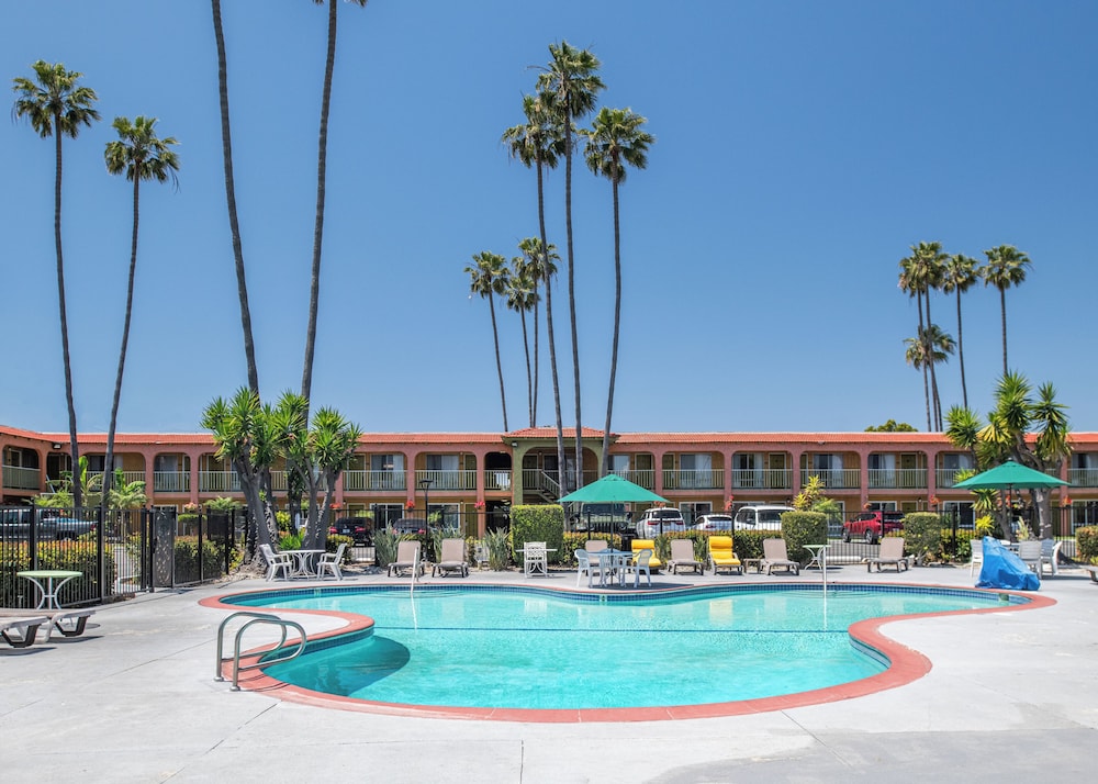 Vagabond Inn Costa Mesa - photo 18