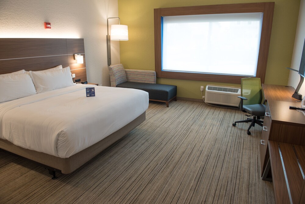Holiday Inn Express & Suites Dayton Southwest by IHG - photo 8