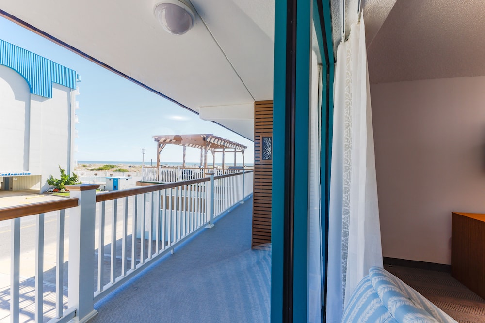 Regal Plaza Beach Resort - photo 14