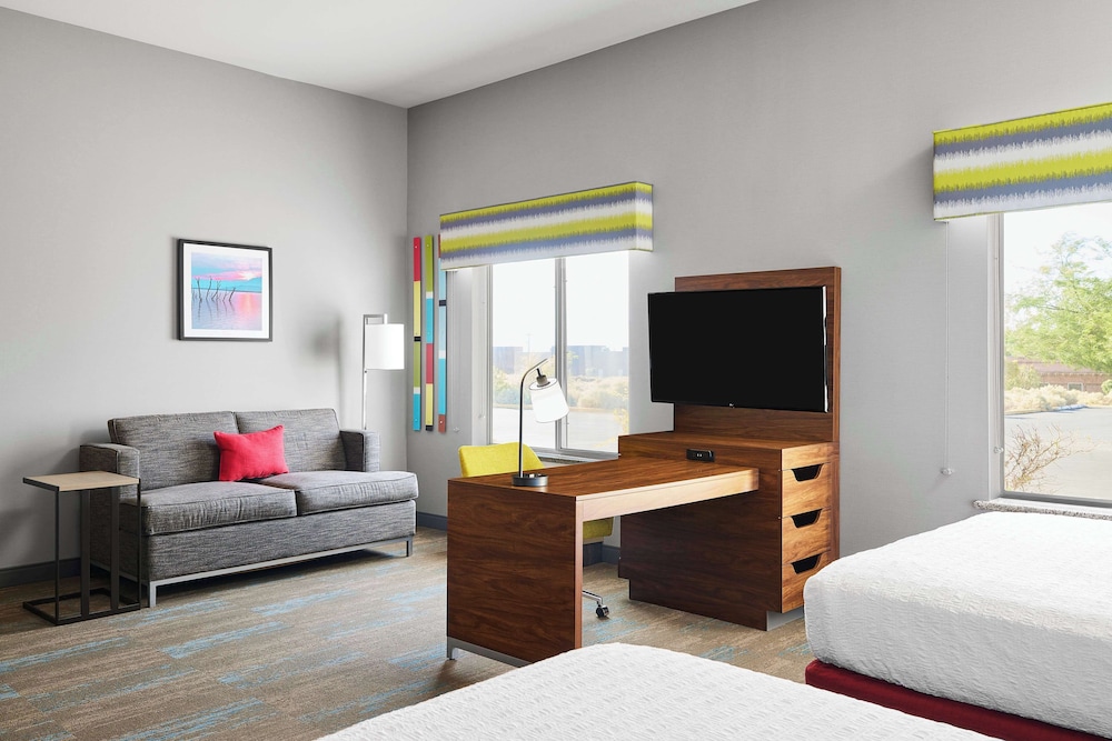 Hampton Inn & Suites Ridgecrest - photo 22