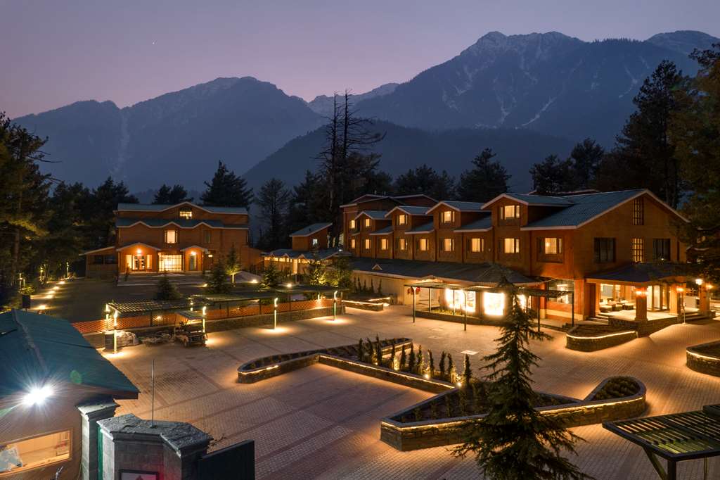 Radisson Golf Resort Pahalgam in Anantnag, India