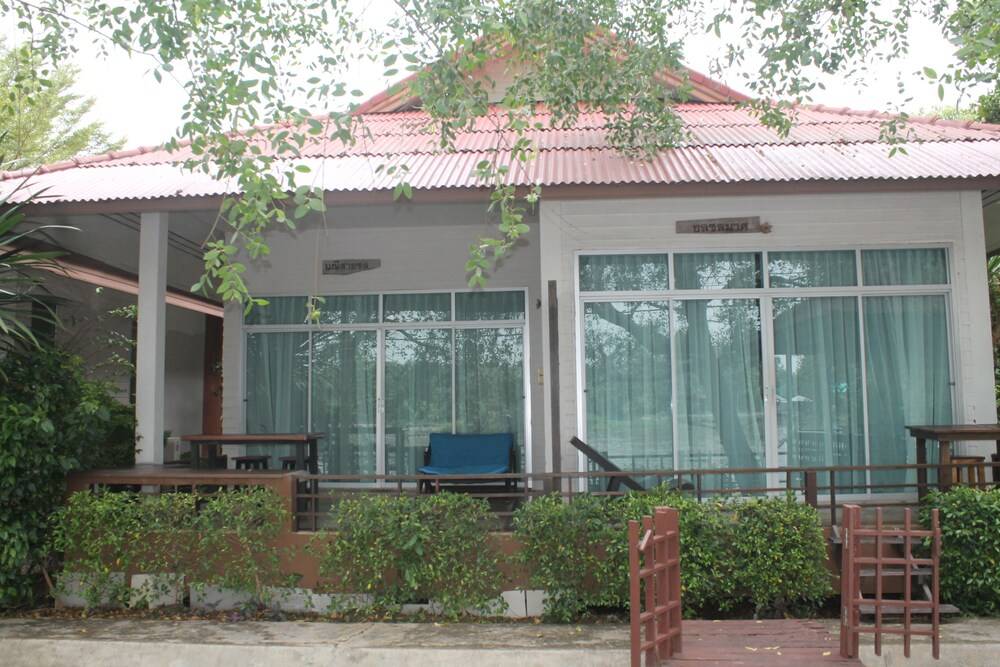 Ruan Panalee Resort in Samut Songkhram, Thailand