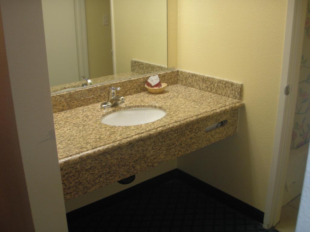 San Jacinto Inn - photo 10