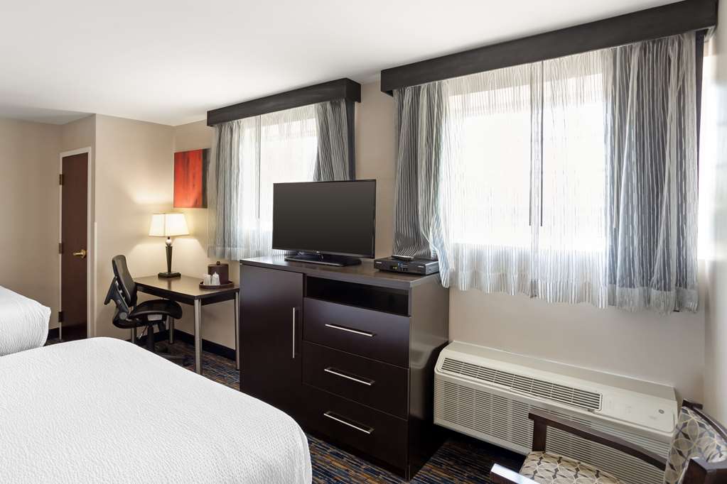 Best Western Plus Fairfield Hotel - photo 13