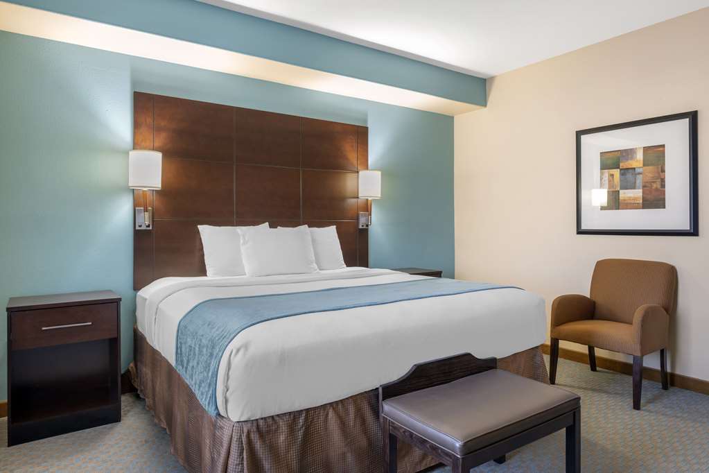 Best Western Plus Midland Suites - photo 10