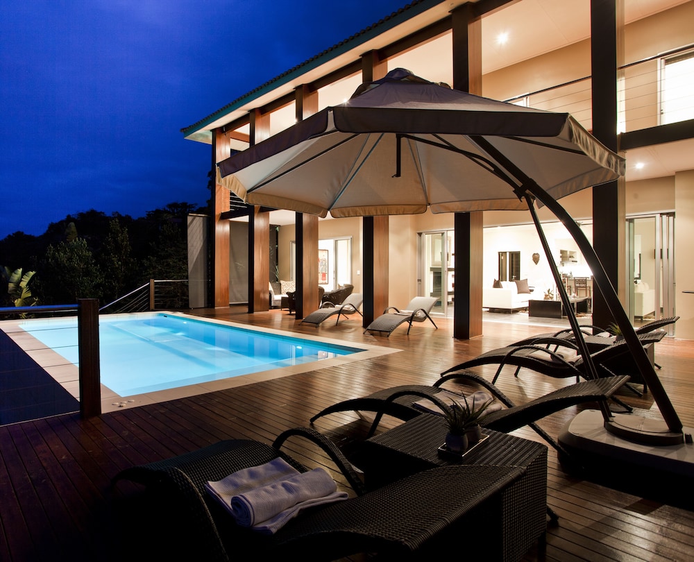 Luxury Seaside Homes — 5-Star Luxury Hotel in Durban, South Africa