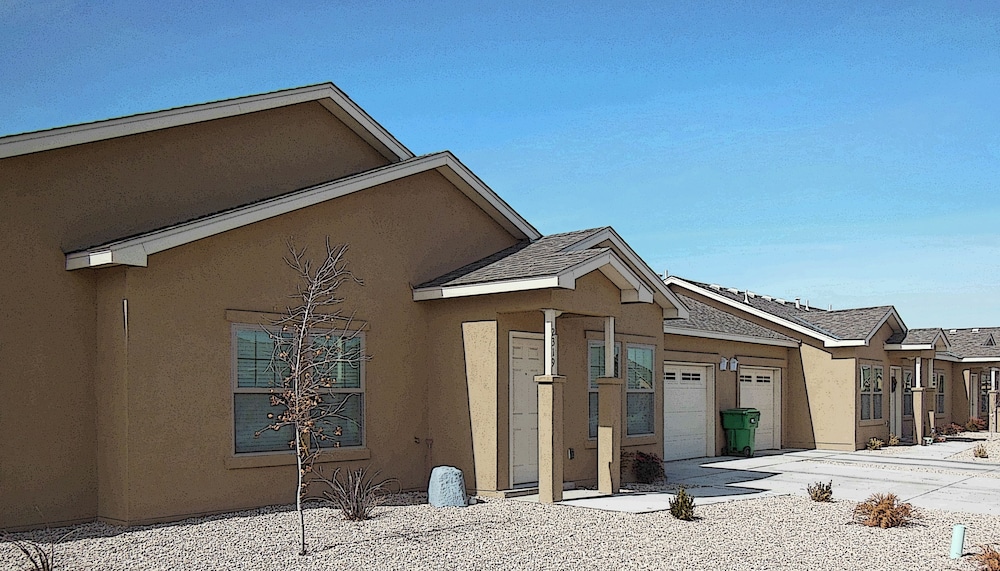 Desert Trails Luxury Suites - photo 22
