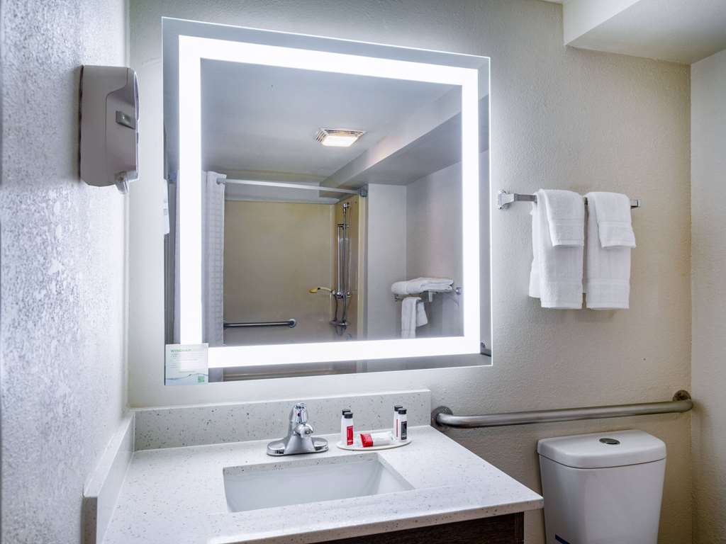 Days Inn by Wyndham Clemson - photo 19