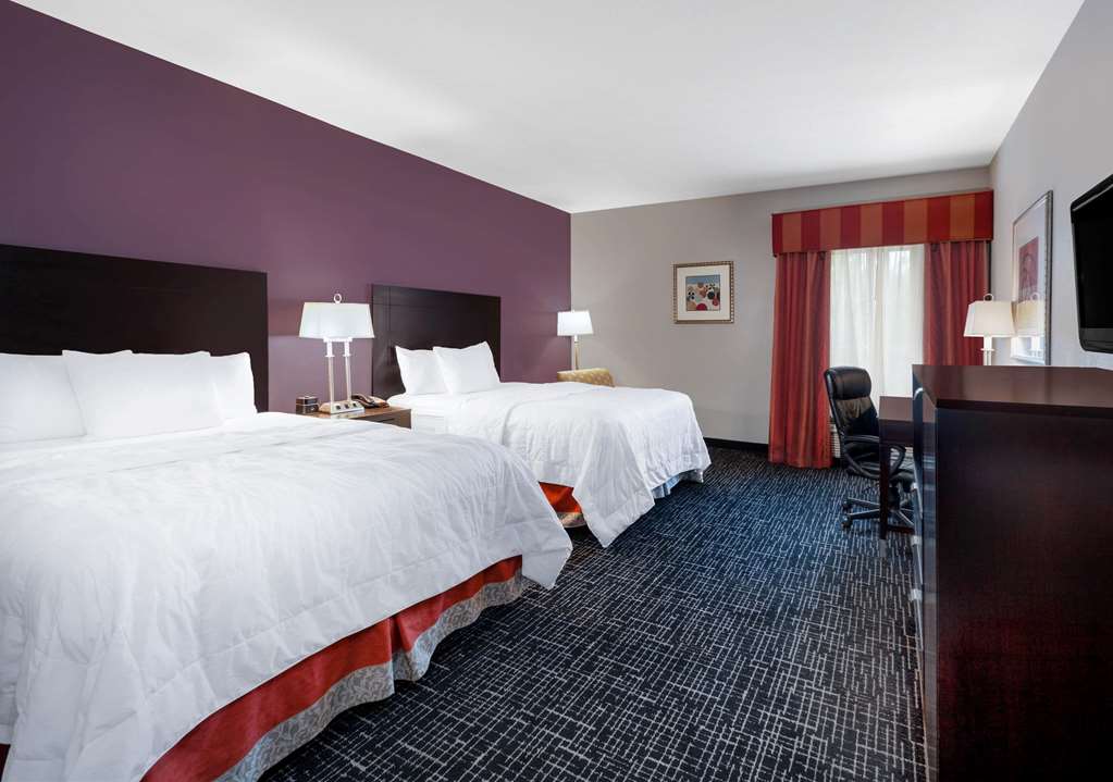 La Quinta Inn & Suites by Wyndham Lumberton - photo 26