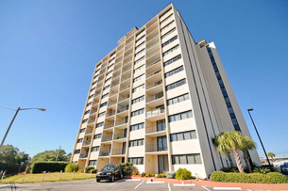 Holiday Towers by Elliott Beach Rentals - photo 26